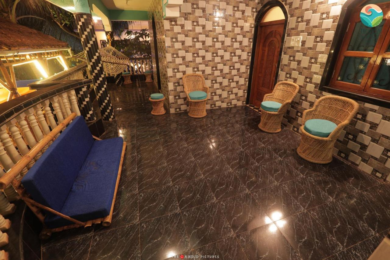 Tropical Wave Hostel Morjim Goa Exterior foto